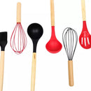 Kit Chef Elegance: 10 Utensílios de Cozinha em Silicone com cabo de Madeira e de BRINDE ganhe um Pegador de Salada e um Porta Utensílios MAIS um E-BOOK EXCLUSIVO com receitas fáceis e práticas para o seu dia a dia.